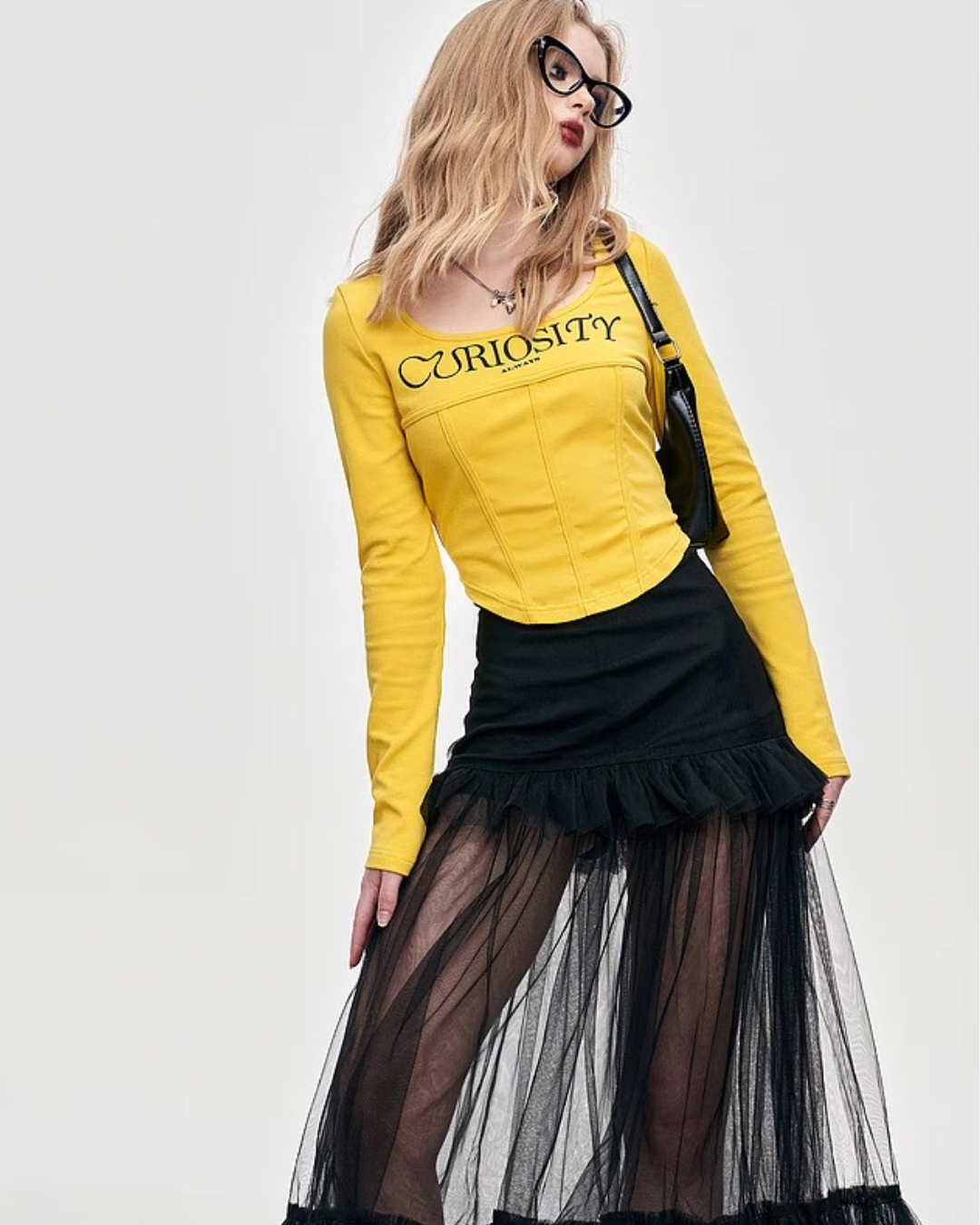 0 See-through skirt