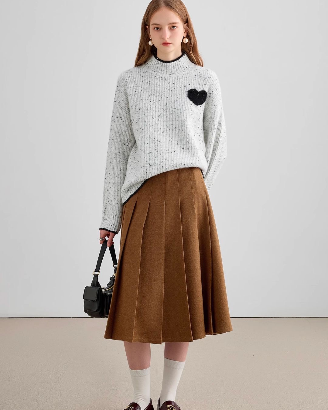 05 heart sweater
