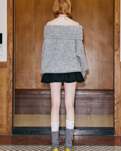 00 logo sweater