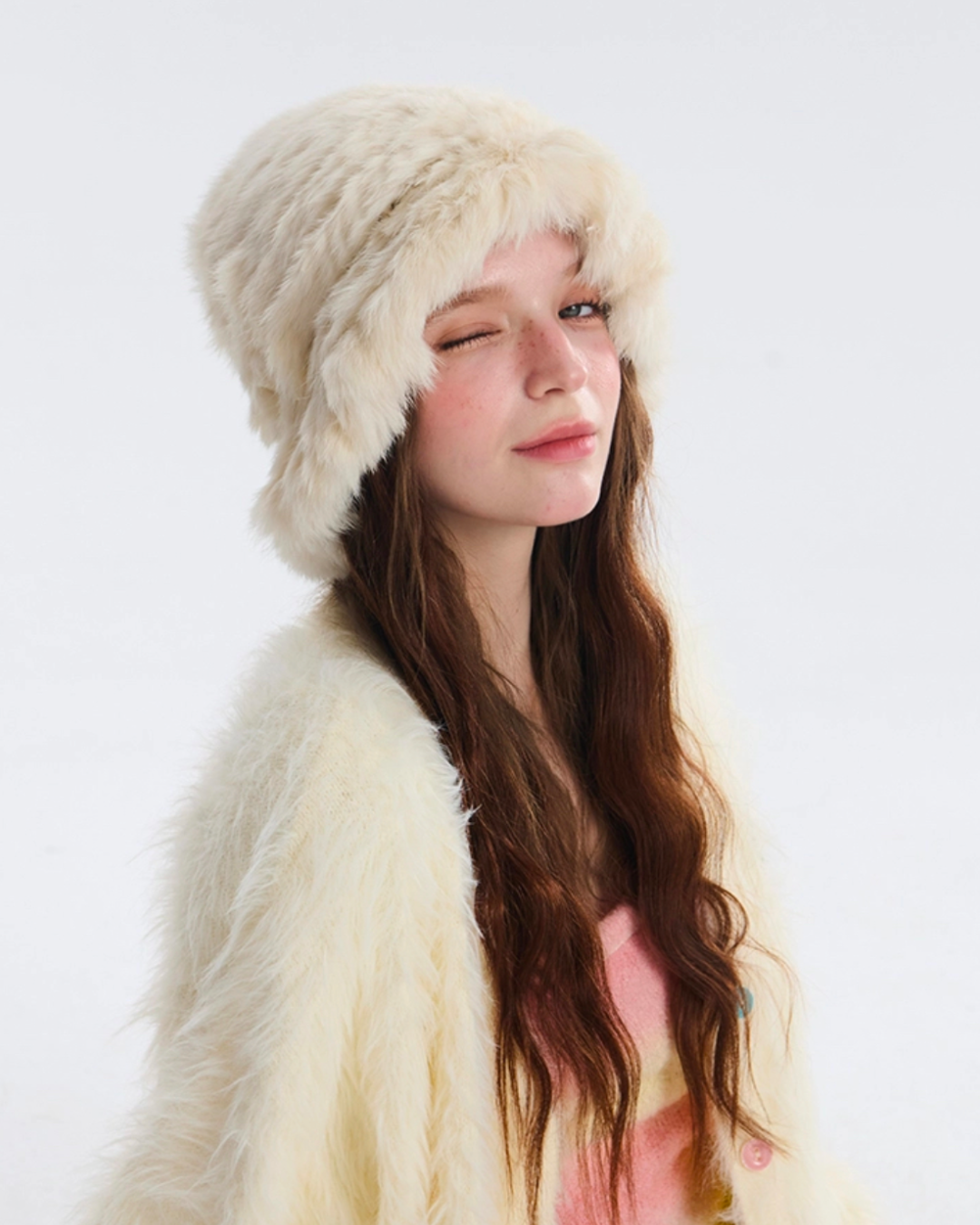 01 fluffy hat