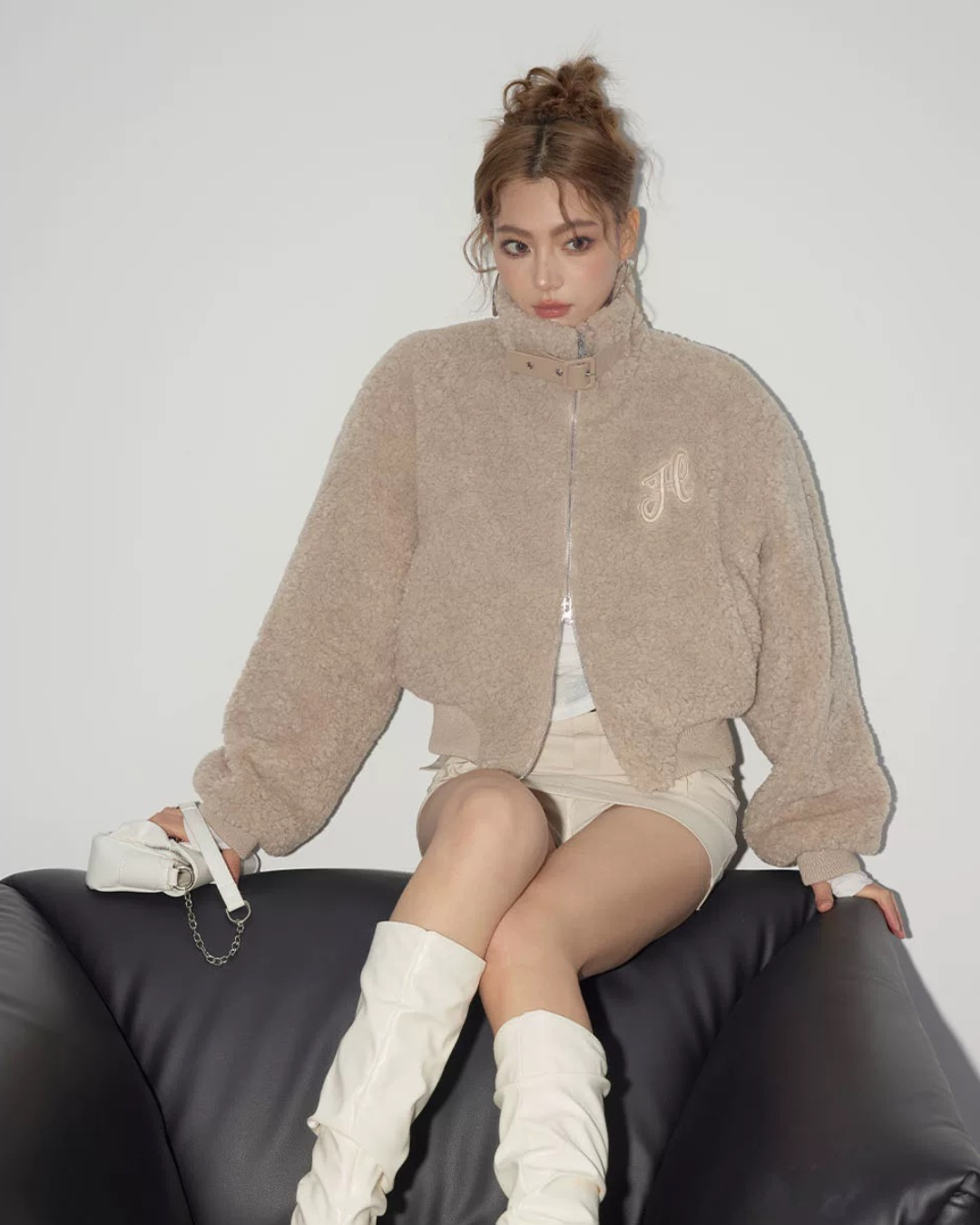 01 short bear coat