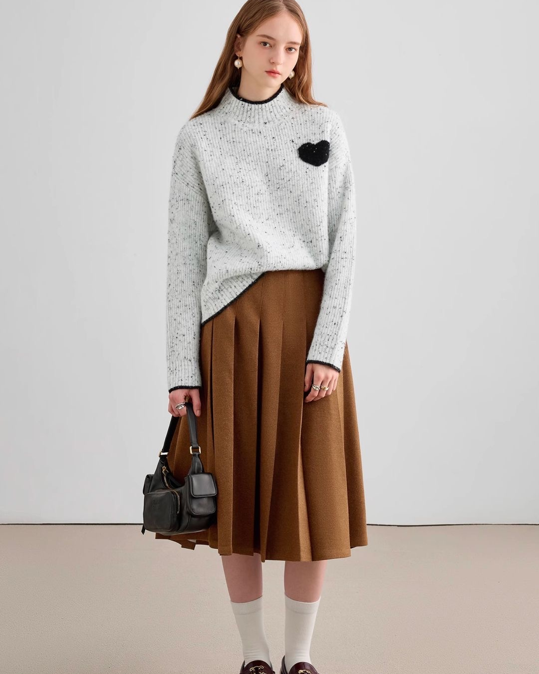 05 heart sweater