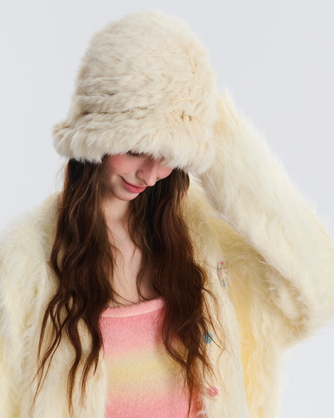 01 fluffy hat