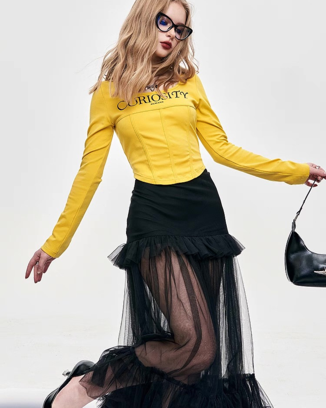 0 See-through skirt